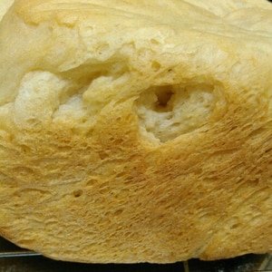 ＨＢでふんわり～塩麹入り食パン